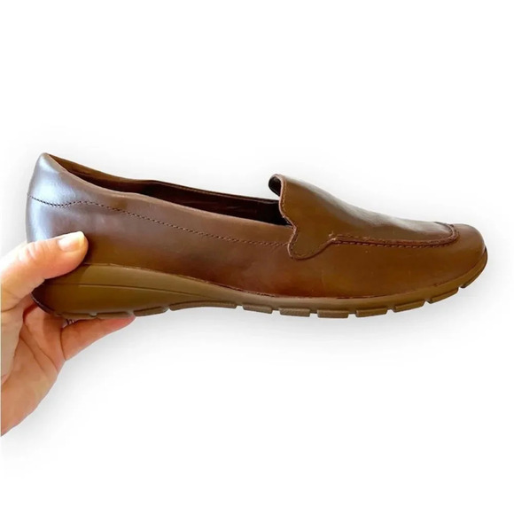 Easy Spirit Abide Smooth Brown Slip On‎ Loafer Size 9 WW Extra Wide New In Box - Picture 1 of 13